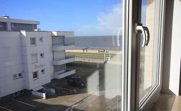 ** FERIENWOHNUNG 7 MIT MEERBLICK IM STRANDNAHEN HAUS